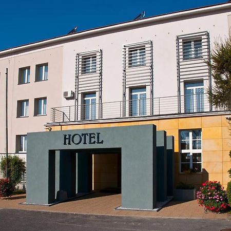 Hotel Brojan à Jaworzno Extérieur photo