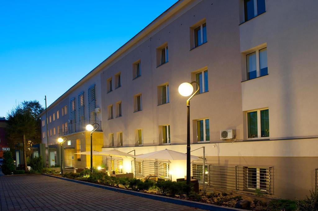 Hotel Brojan à Jaworzno Extérieur photo