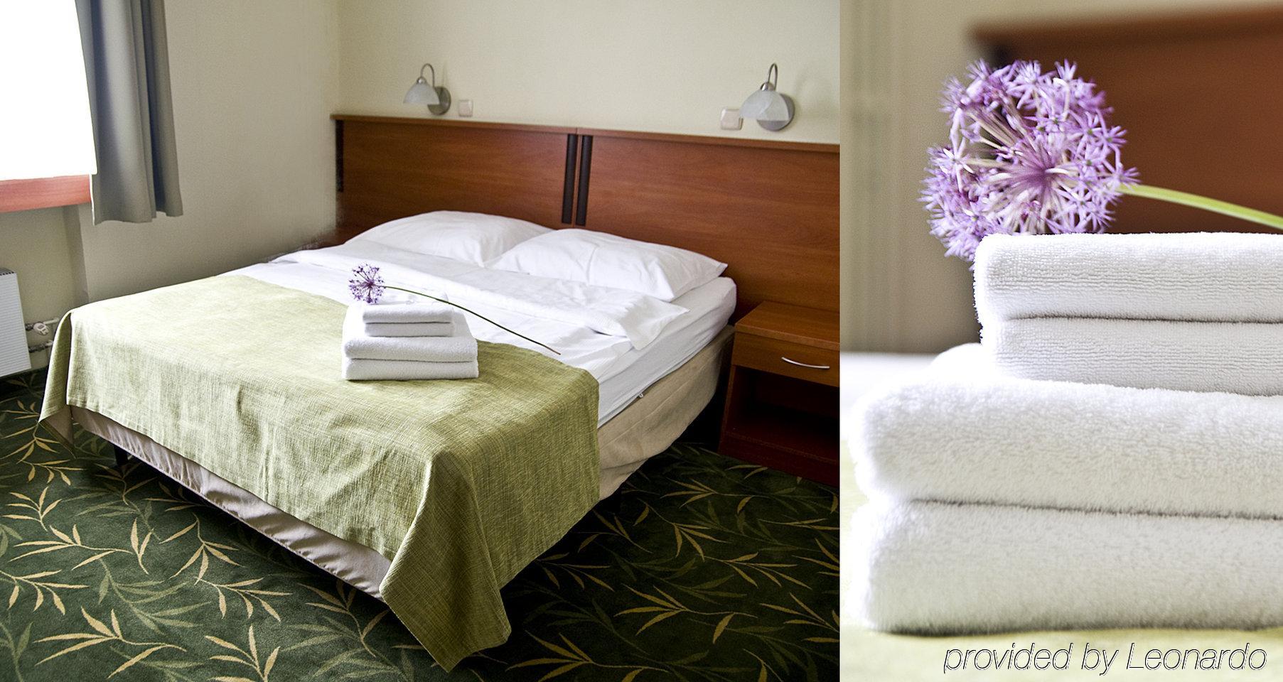 Hotel Brojan à Jaworzno Chambre photo